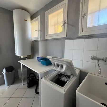 Front De 100m2 Vue Magnifique, Balcon, Jardin, Garage Apartment *